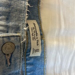 Abercrombie Women’s 90’s Straight Ultra High Rise Jeans Size 16